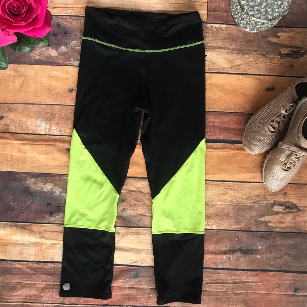 ‼️💥NWOTs Thread 4 thought leggings! Neon! Sz S